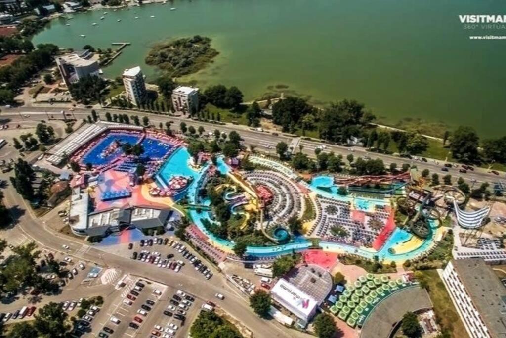 Casino Loft, Mamaia, Superhost Favorite! * Mamaia
