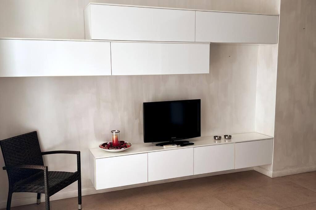 Casino Loft, Mamaia, Superhost Favorite! Apartment
